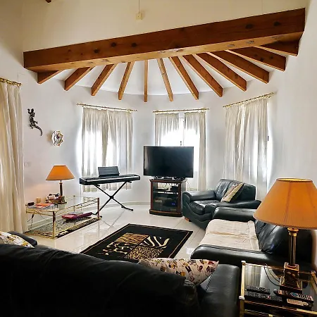 Salinas Ii Villa *